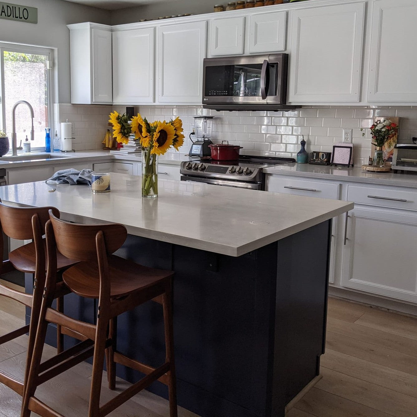 Two-Tone Starter Kitchen Bundle (Up to 16 Doors + Drawers)
