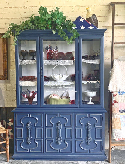 Farmhouse Navy Furniture and Cabinet Paint