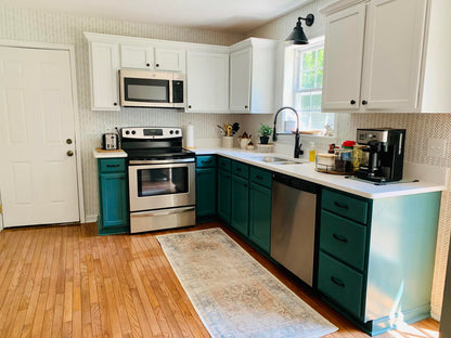 Two-Tone Starter Kitchen Bundle (Up to 16 Doors + Drawers)