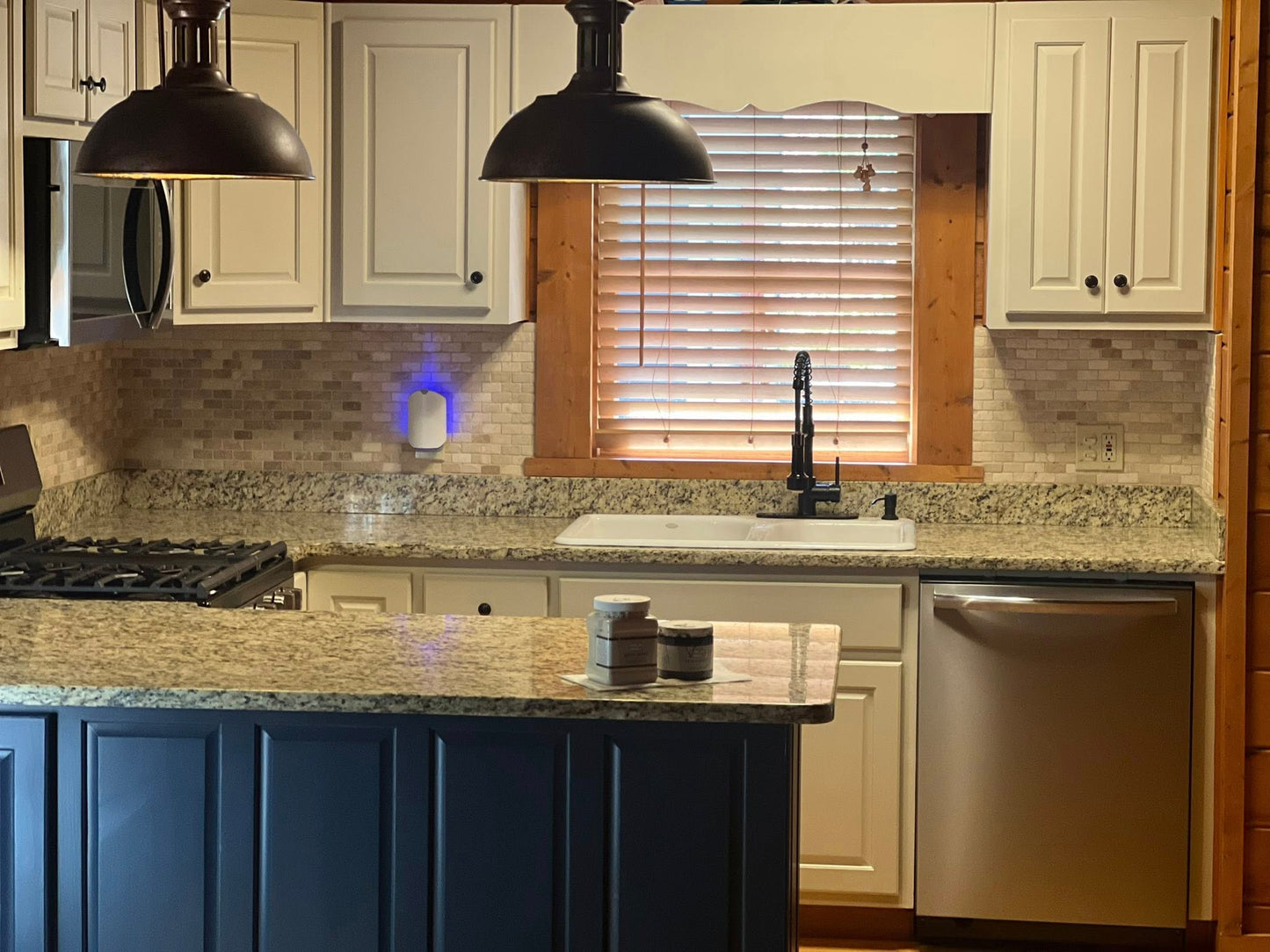 Two-Tone Starter Kitchen Bundle (Up to 16 Doors + Drawers)