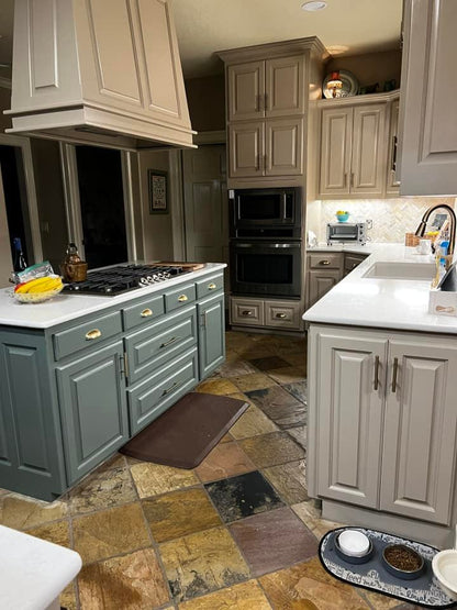 Two-Tone Starter Kitchen Bundle (Up to 16 Doors + Drawers)