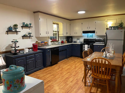Two-Tone Starter Kitchen Bundle (Up to 16 Doors + Drawers)