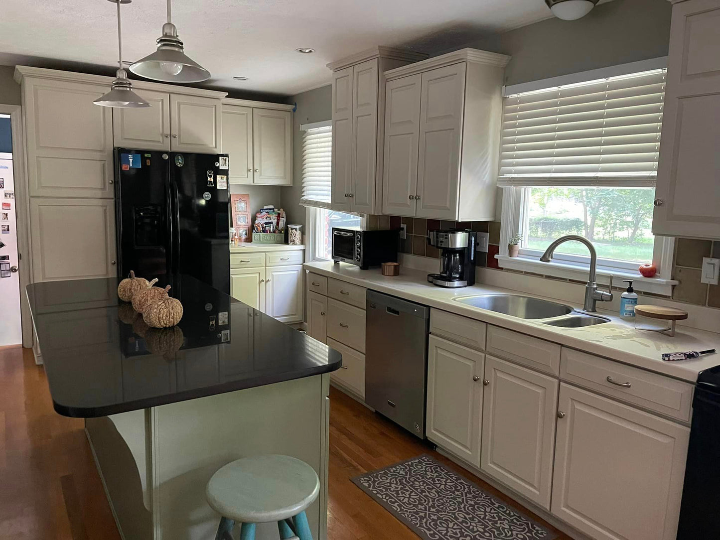 Two-Tone Starter Kitchen Bundle (Up to 16 Doors + Drawers)